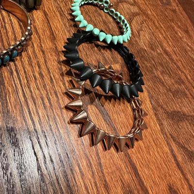 COSTUME JEWELRY LOT