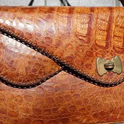VINTAGE LADIES' HANDBAG ALLIGATOR SKIN EXTERIOR /leather and vinyl INTERIOR.