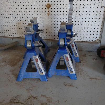4 Jack Stands