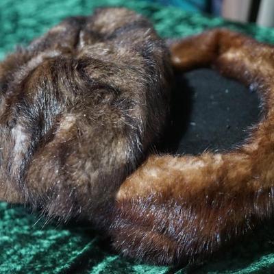 GROUPING OF NINE VINTAGE HATS OF VARIOUS STYLES INCLUDING TWO MINK
