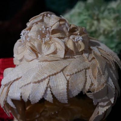 GROUPING OF NINE VINTAGE HATS OF VARIOUS STYLES INCLUDING TWO MINK