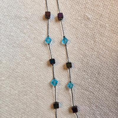 Lot of 2 necklaces