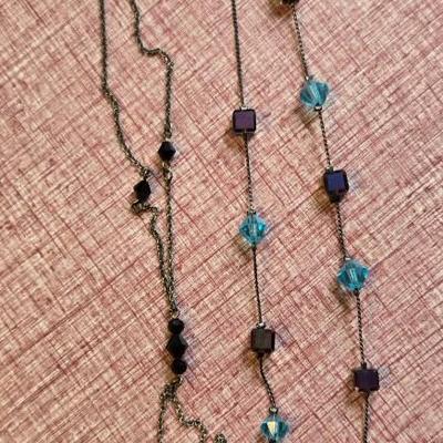 Lot of 2 necklaces