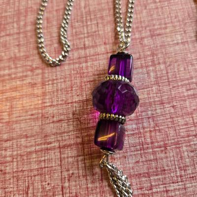 Lot of 2 beaded necklaces