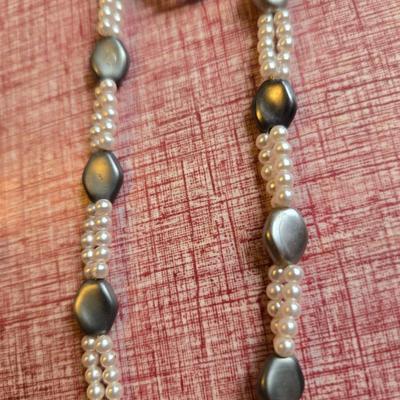 Lot of 2 beaded necklaces