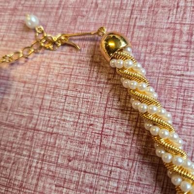 Beaded Gold & Pearl necklace