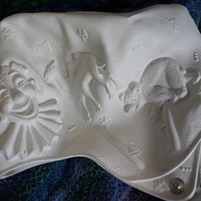 VINTAGE 60'S LADIES SWIM SUITE W/UNIQUE RUBBER SWIM CAP W/ ANIMALS EMBOSSED