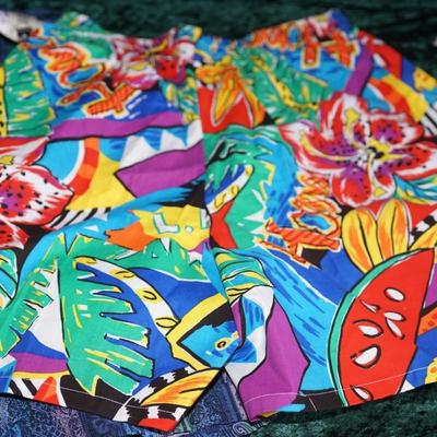 VINTAGE 60'S LADIES SWIM SUITE W/UNIQUE RUBBER SWIM CAP W/ ANIMALS EMBOSSED