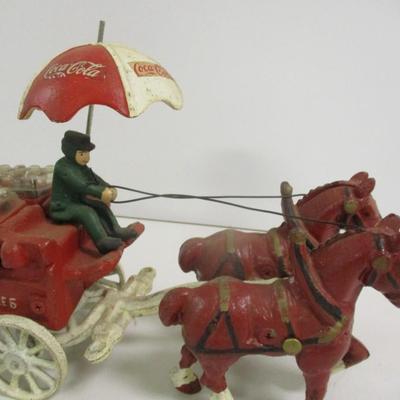 Vintage Cast Iron Horse Drawn Coca Cola Wagon With Cases & Bottles