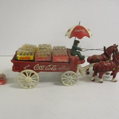 Vintage Cast Iron Horse Drawn Coca Cola Wagon With Cases & Bottles