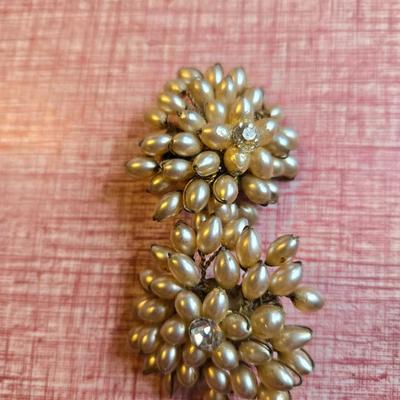 Freshwater Pearl look clip on Earrings