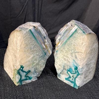 E1-Set of Stone Bookends