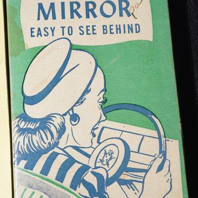 LARGE LOT OF PAPER ITEMS TO INCLUDE ADVERTISING, POST CARDS FROM THE 1960'S