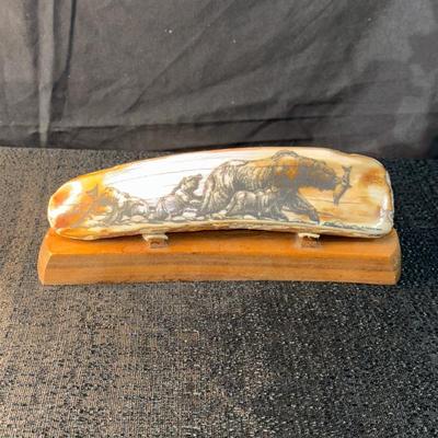 E10-Image of Bears on Whale Bone (Scrimshaw)