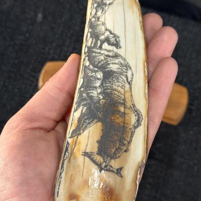 E10-Image of Bears on Whale Bone (Scrimshaw)