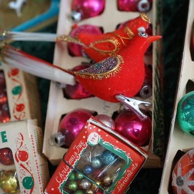 VINTAGE ORAMENTS. MINI STAR BRITES, PLASTIC NATIVITY, 60'S ORNAMENTS