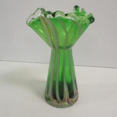 Hand Blown Emerald Green Art Glass Swirl Ruffle 6" Vase #24