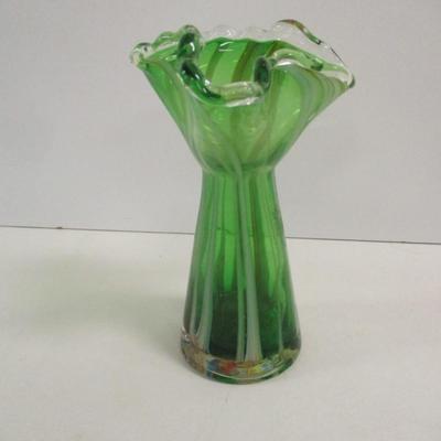 Hand Blown Emerald Green Art Glass Swirl Ruffle 6" Vase #24