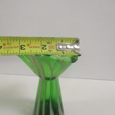 Hand Blown Emerald Green Art Glass Swirl Ruffle 6" Vase #24