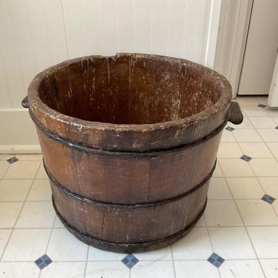 UD739 Antique Primitive Wooden Bucket with Wrought Iron Handles
