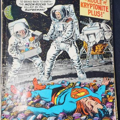 GROUPING OF VINTAGE 1970'S DC COMICS SUPERMAN 1970's