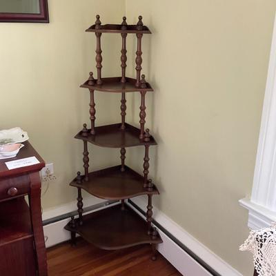 UD747 Antique Mahogany 5 Tier Graduated Corner Shelf