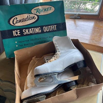 Vintage Ladies Ice Skates