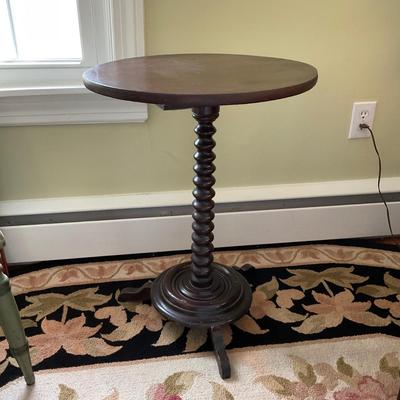 UD755 Antique Mahogany Oval Barley Twist Pedestal Table with Mirror