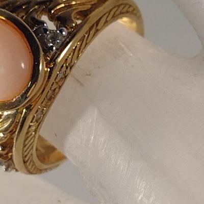 18 Karat Yellow Gold and Diamond Ring- Size 6- Approx Weight 11.0 Grams (#32)