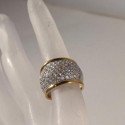 18 Karat Yellow and White Gold Ring- Size 6- Approx Weight 11.0 Grams (#33)