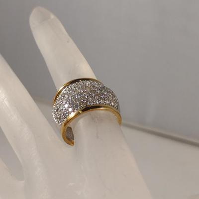 18 Karat Yellow and White Gold Ring- Size 6- Approx Weight 11.0 Grams (#33)
