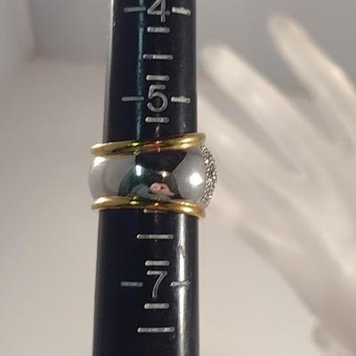 18 Karat Yellow and White Gold Ring- Size 6- Approx Weight 11.0 Grams (#33)