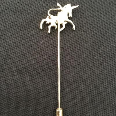 Cute vintage gold tone unicorn stick pin