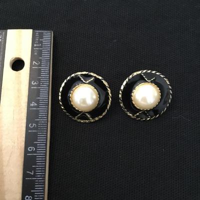 Vintage, gold, toned, faux, pearl black enamel circular studded earrings