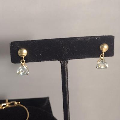 Assorted 14 Karat Yellow Gold Jewelry- Approx 6.9 Grams Total Weight (#46)