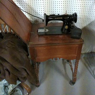 Antique Singer Sewing Machine with table