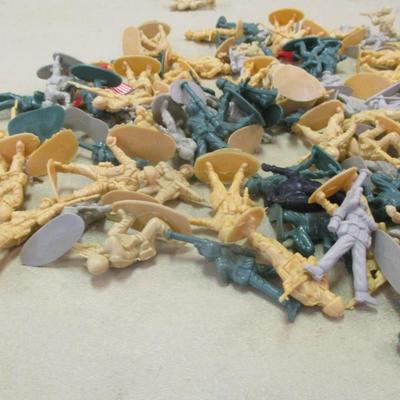 30+ Plastic Army Figurines
