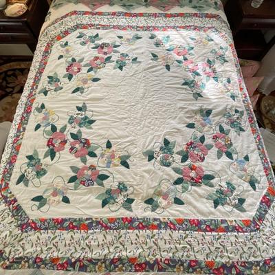 UD761 Vintage Arch Quilts with Floral Border