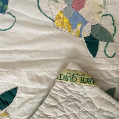 UD761 Vintage Arch Quilts with Floral Border