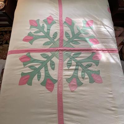 UD762 Antique Handmade Pink Tulip Coverlet Blanket