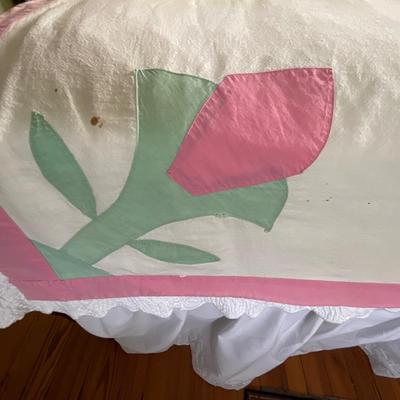 UD762 Antique Handmade Pink Tulip Coverlet Blanket