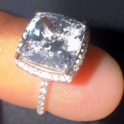 E17-925 Stamped Ring