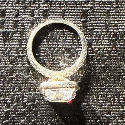E17-925 Stamped Ring