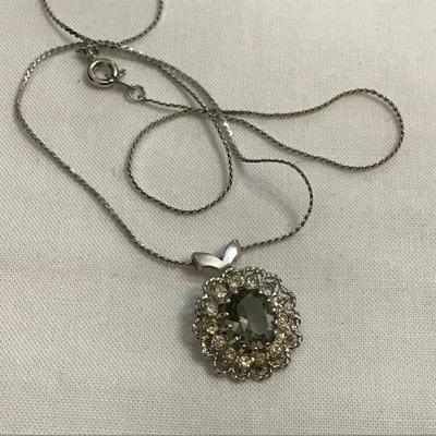 Fashion necklace with Chain