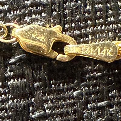 E18-Beautiful 14 K gold chain with 14K cross pendant