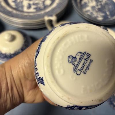 Churchhill Blue Willow set