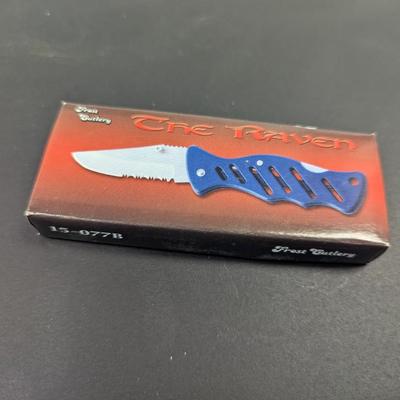 Set Of 11 New Red The Raven Pocket Knives Frost Cutlery 15-077B #23