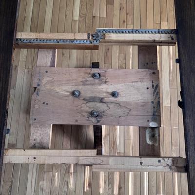 Solid Wood Dining Table with Leaf (DR-DZ)