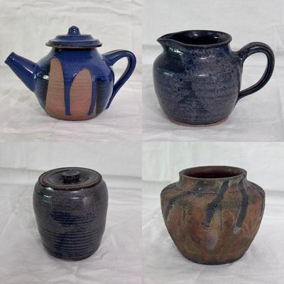 Collection of Signed Humpston Pottery (K-DZ)