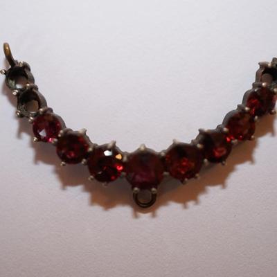 CLASSIC VICTORIAN ERA BOHEMIAN GARNET NECKLACE, DROP PENDANT/ GOLD PLATED
